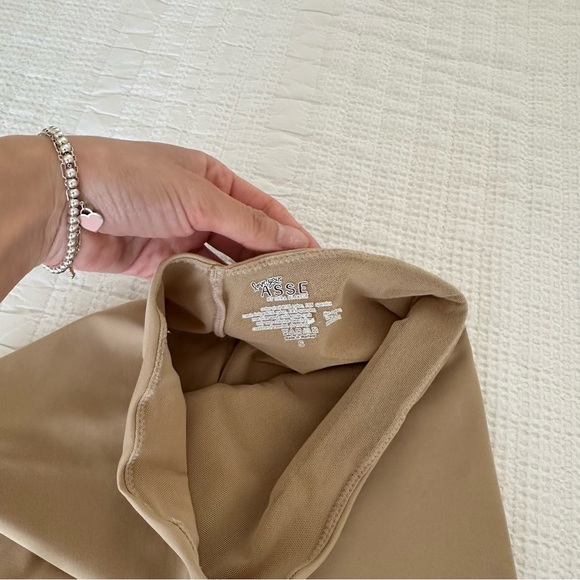 tan shapewear - Picture 3 of 4